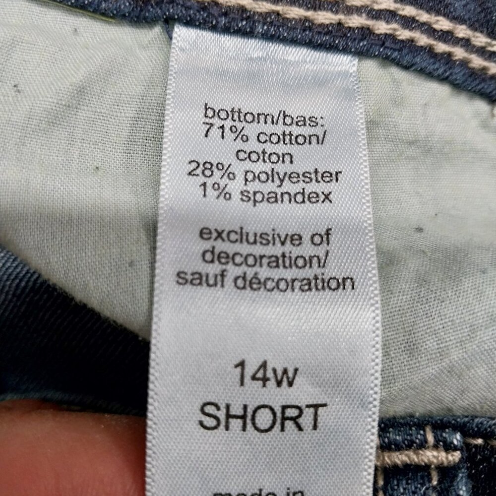 3783 Size 14W Maurices Upcycled Red and Gold Bell-Bottom Jeans. - Picture 8 of 8